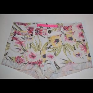 Selling an Aeropostale short